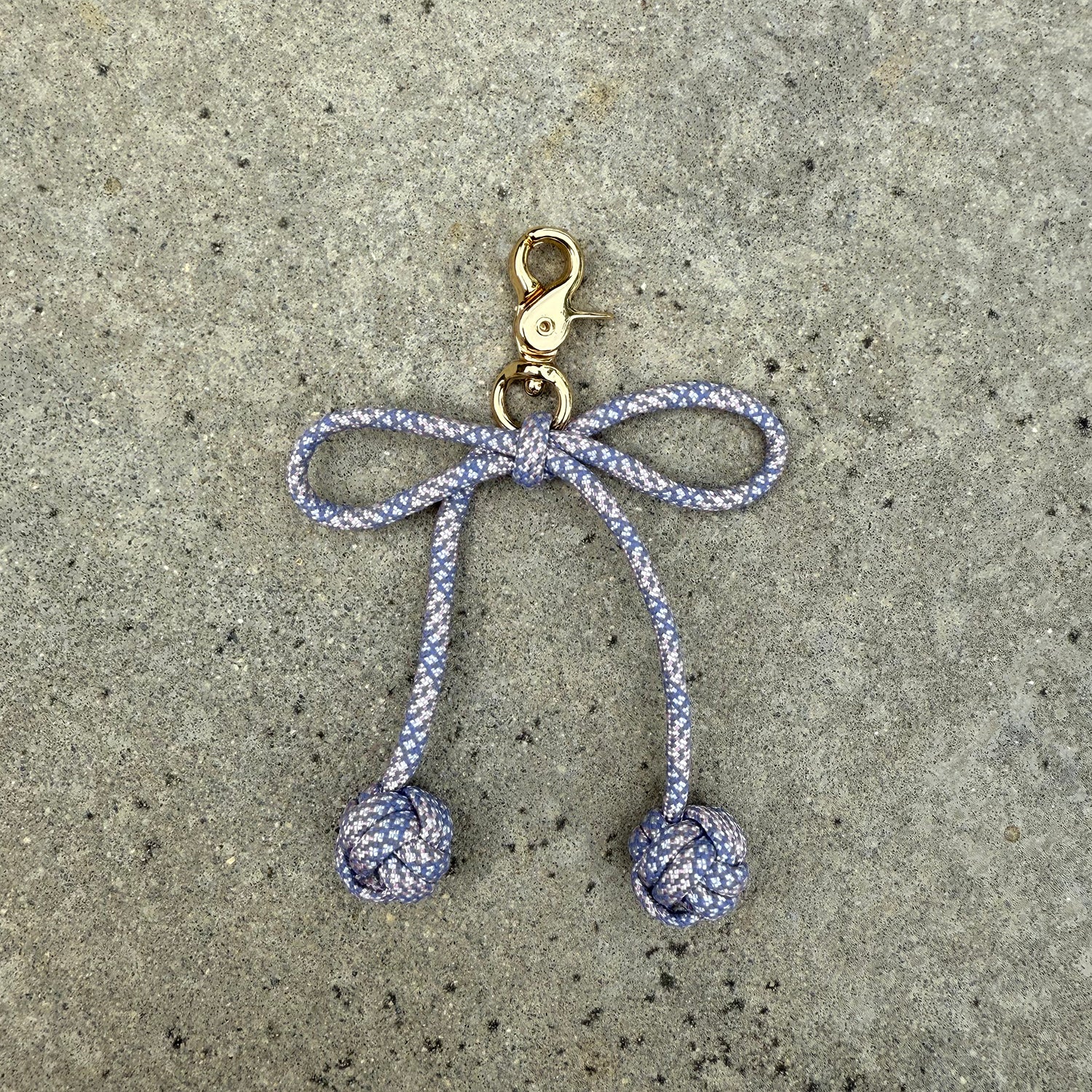 k(not) bow charm