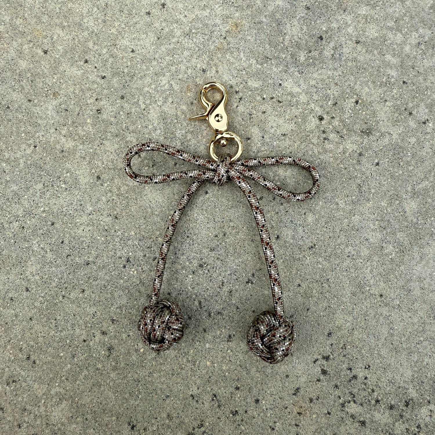 k(not) bow charm