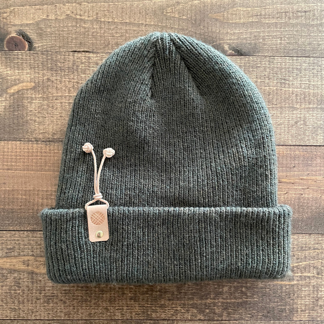 k(not) beanie in forest