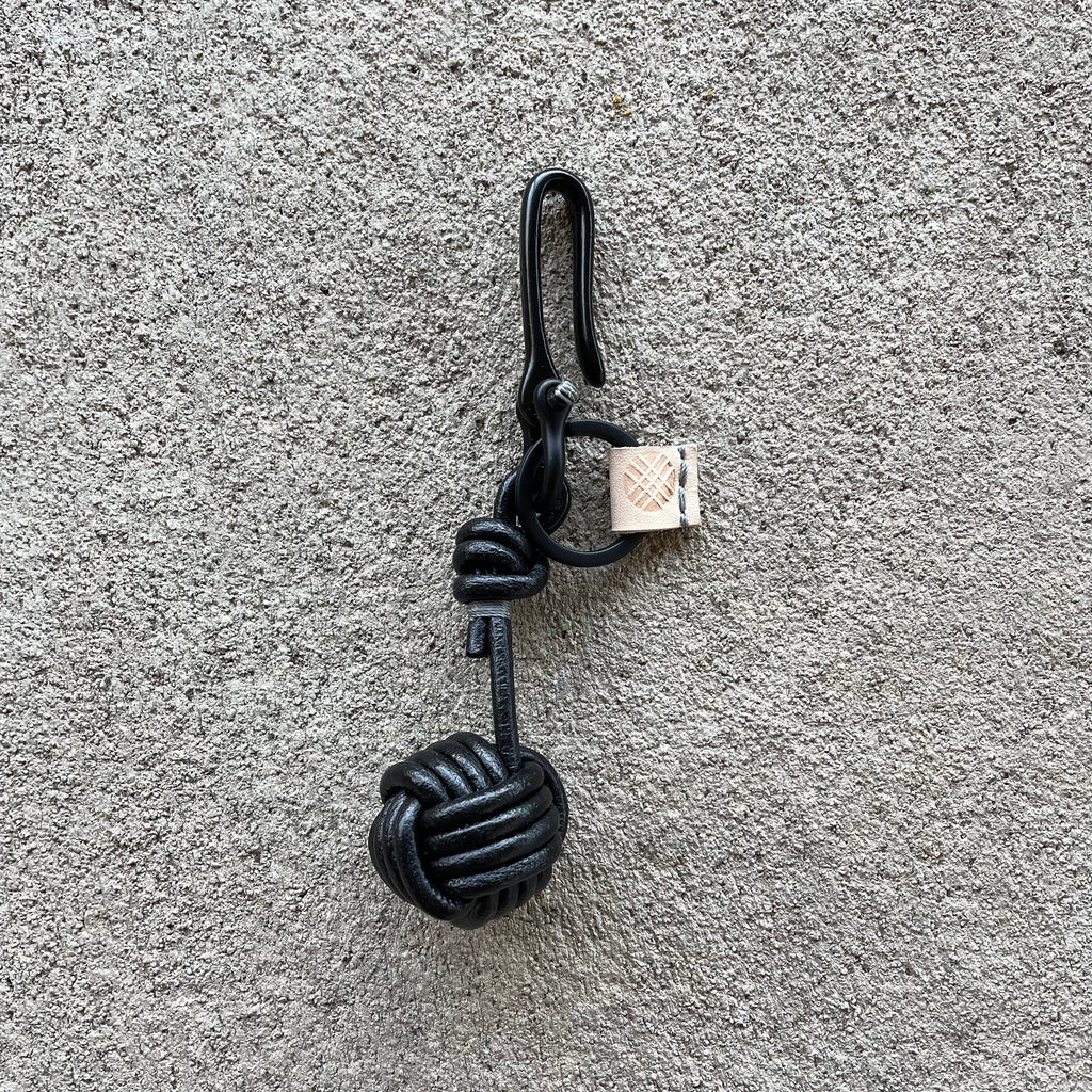 k(not) keyhook in matte black