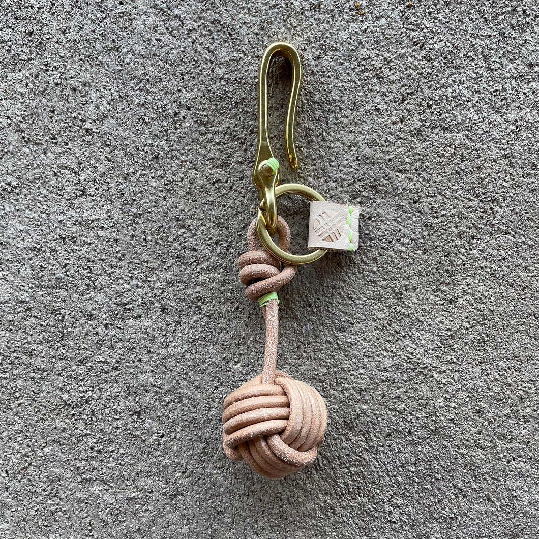 k(not) keyhook in brass(black or veg tan)
